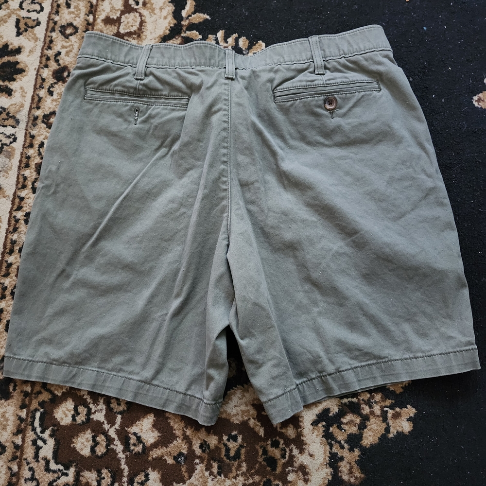 Sonoma Men's Olive Green Flat Front Shorts; Waist 38 - Picture 7 of 10